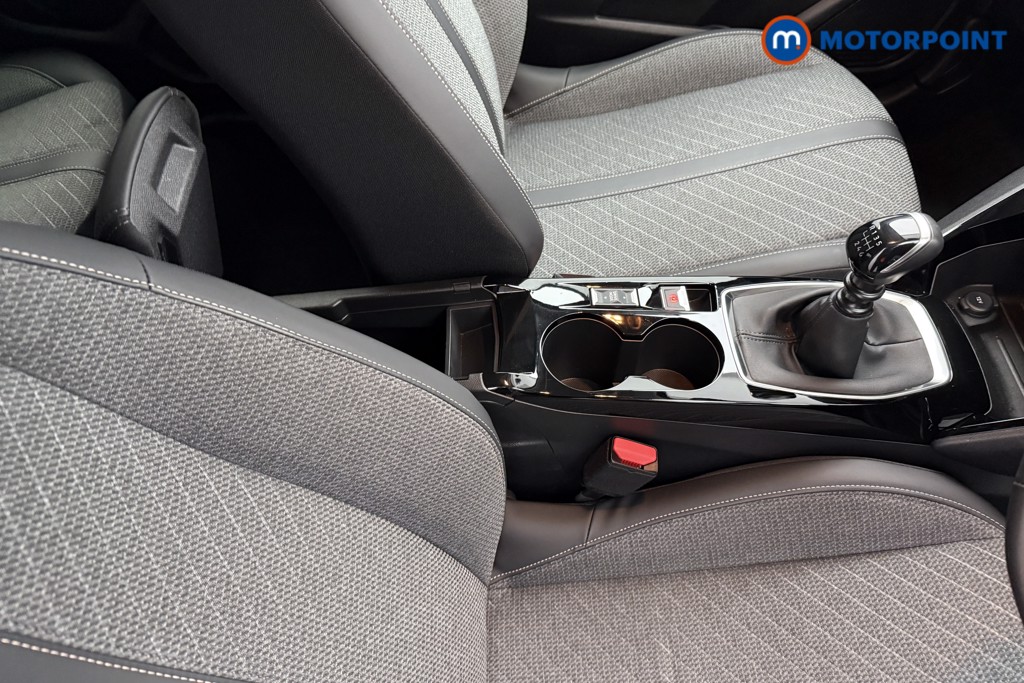 Peugeot 208 Allure Manual Petrol Hatchback - Stock Number (1630201) - 12th supplementary image
