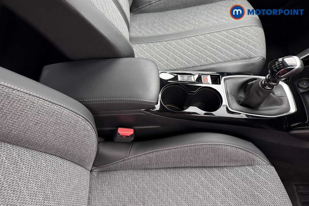 Peugeot 2008 Allure Manual Petrol SUV - Stock Number (1630205) - 12th supplementary image