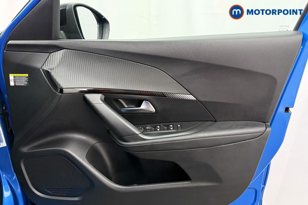 Peugeot 2008 Allure Manual Petrol SUV - Stock Number (1630205) - 14th supplementary image