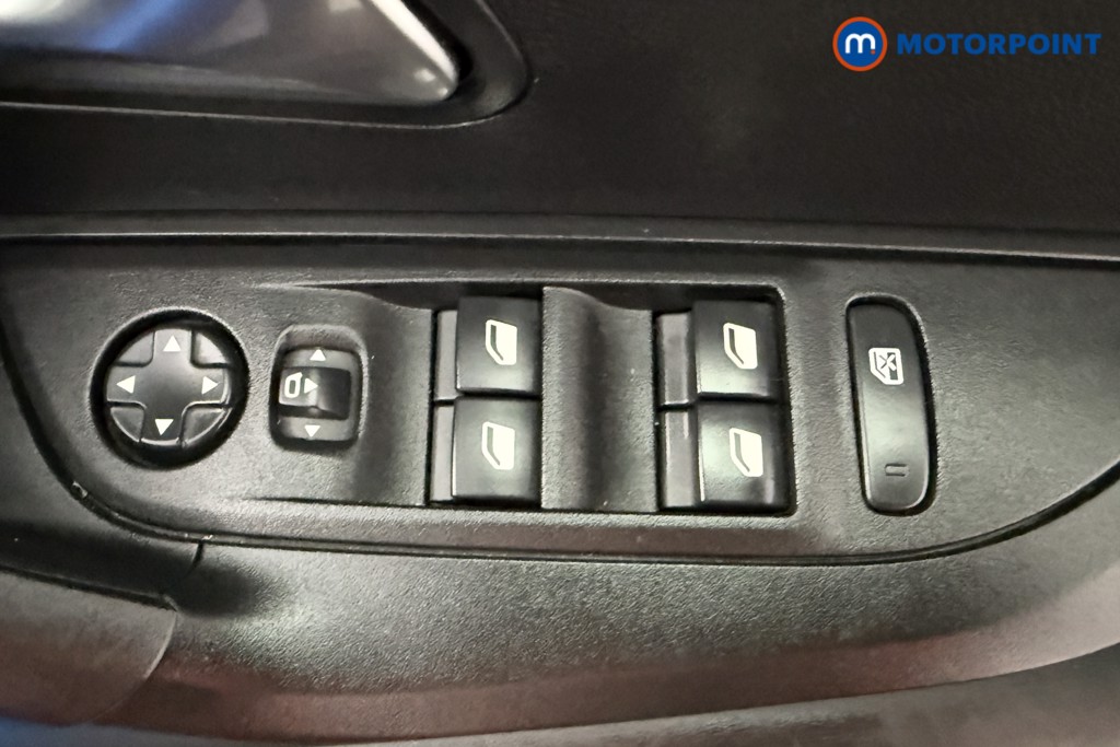 Peugeot 2008 Allure Manual Petrol SUV - Stock Number (1630205) - 15th supplementary image