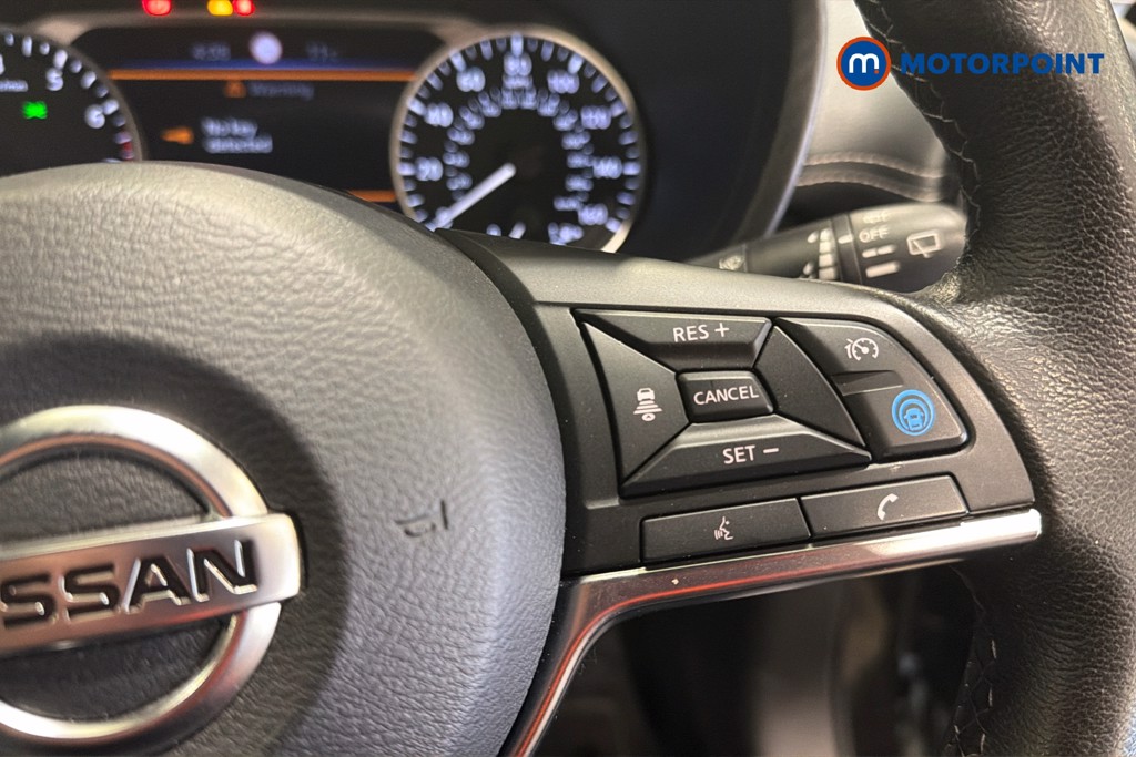 Nissan Juke Tekna Manual Petrol SUV - Stock Number (1630833) - 4th supplementary image