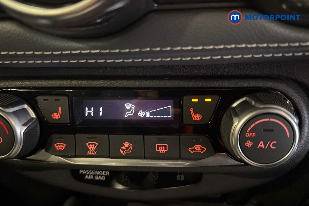 Nissan Juke Tekna Manual Petrol SUV - Stock Number (1630833) - 14th supplementary image