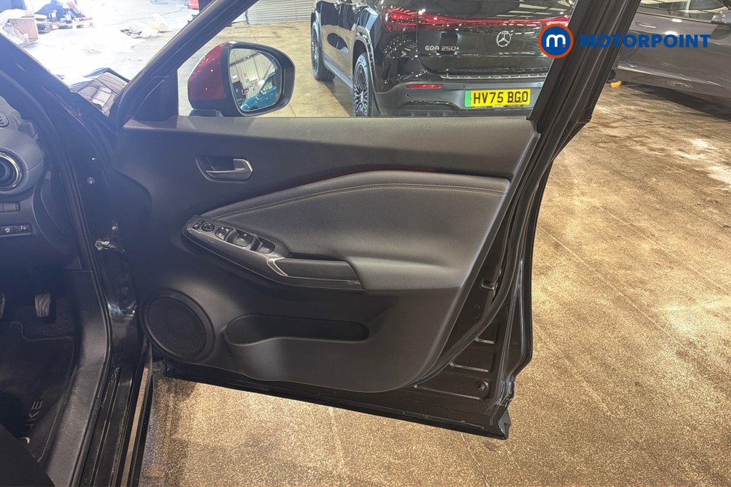 Nissan Juke Tekna Manual Petrol SUV - Stock Number (1630833) - 19th supplementary image