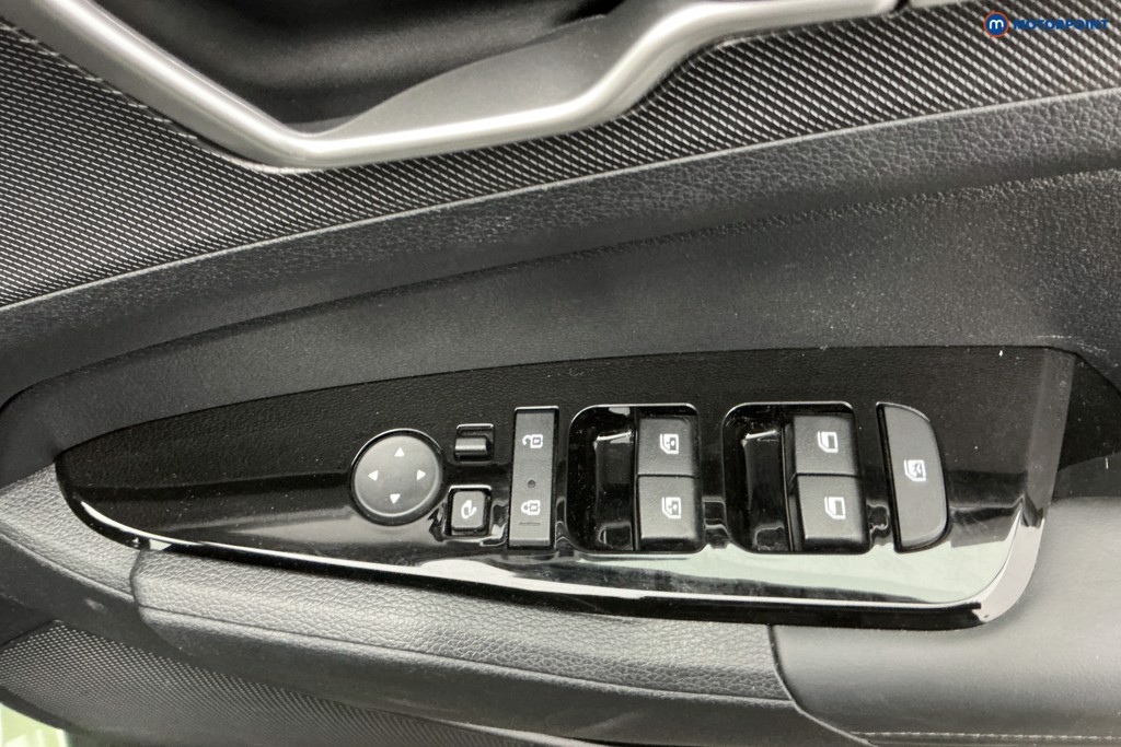 KIA Sportage 3 Automatic Petrol-Electric Hybrid SUV - Stock Number (1630852) - 27th supplementary image