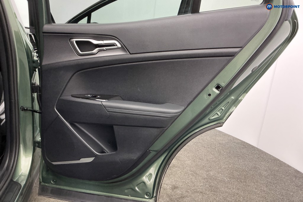 KIA Sportage 3 Automatic Petrol-Electric Hybrid SUV - Stock Number (1630852) - 28th supplementary image