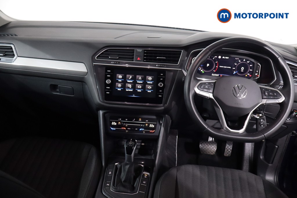 Volkswagen Tiguan Allspace Life Automatic Petrol SUV - Stock Number (1630964) - 1st supplementary image