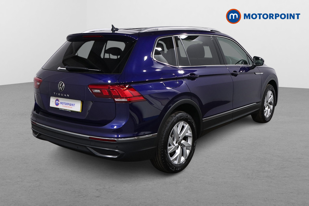 Volkswagen Tiguan Allspace Life Automatic Petrol SUV - Stock Number (1630964) - Drivers side rear corner