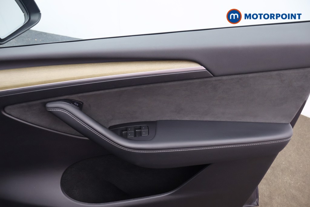 Tesla Model Y Rwd 5Dr Auto Automatic Electric SUV - Stock Number (1630984) - 9th supplementary image