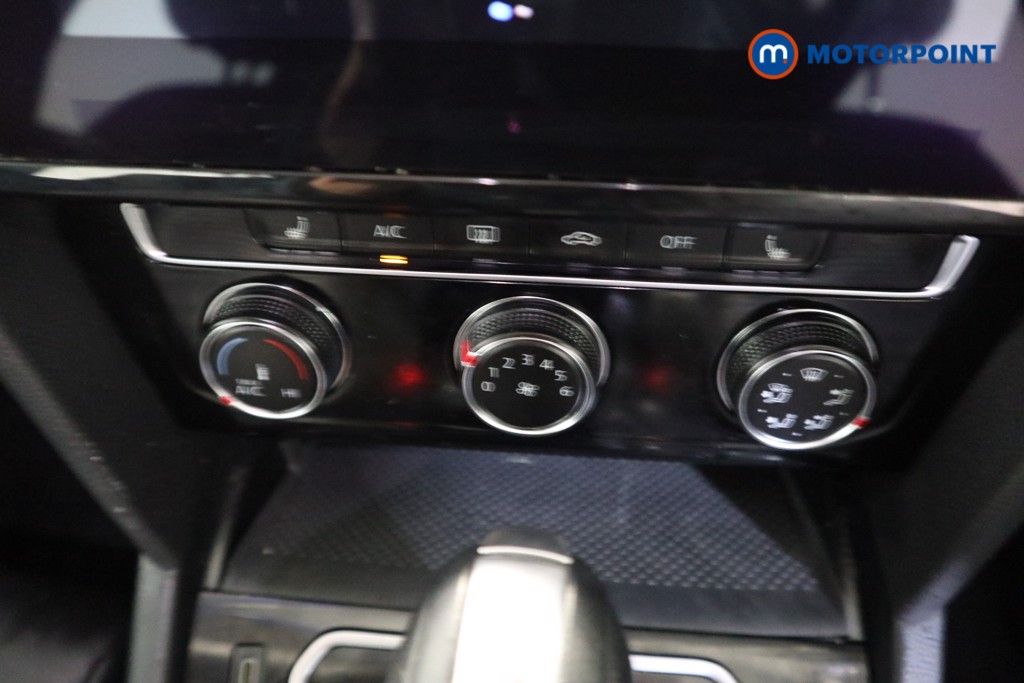 Volkswagen Passat Se Nav Automatic Petrol Estate - Stock Number (1631013) - 7th supplementary image