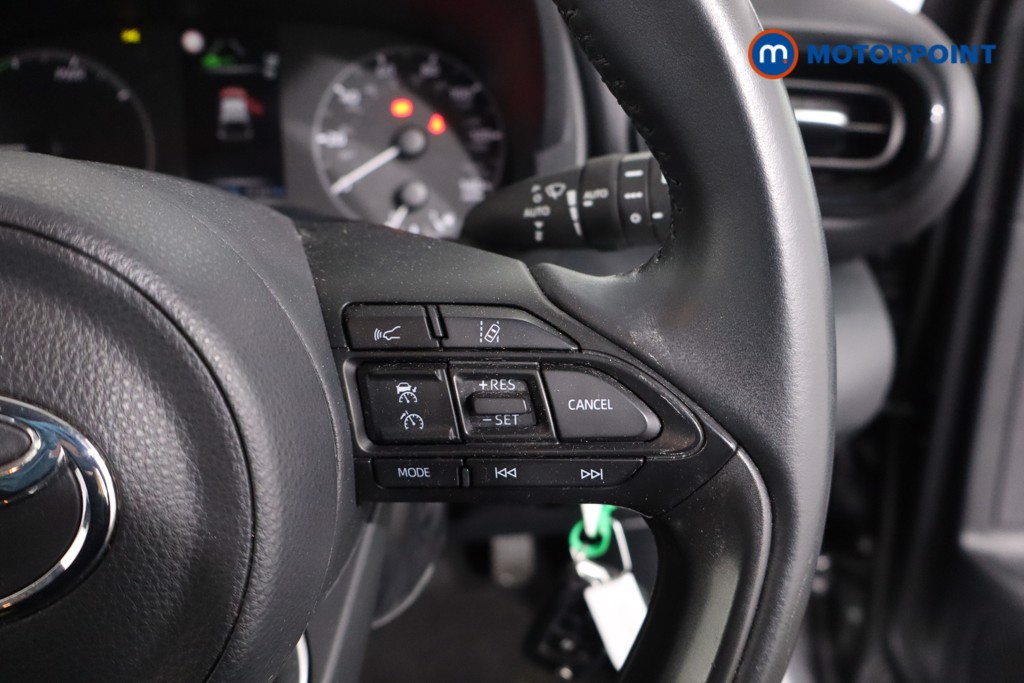 Toyota Yaris Icon Automatic Petrol-Electric Hybrid Hatchback - Stock Number (1631153) - 8th supplementary image