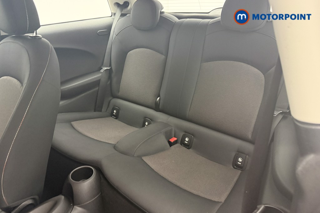 Mini Hatchback Cooper Manual Petrol Hatchback - Stock Number (1631427) - 2nd supplementary image