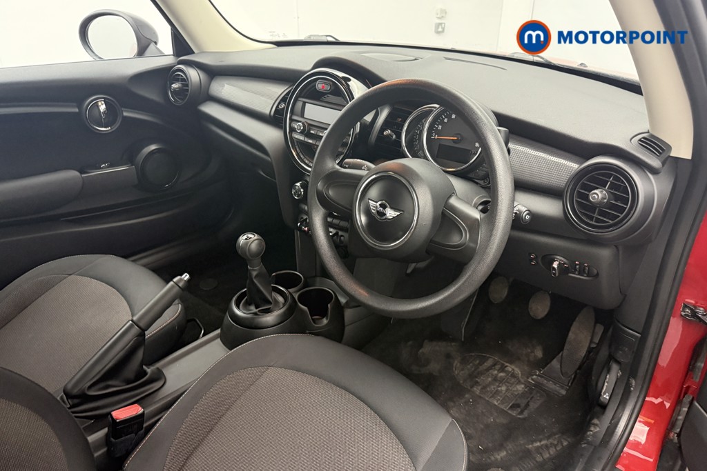 Mini Hatchback Cooper Manual Petrol Hatchback - Stock Number (1631427) - 4th supplementary image