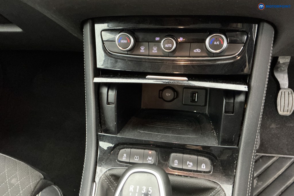 Vauxhall Grandland X Tech Line Nav Manual Petrol SUV - Stock Number (1631605) - 17th supplementary image