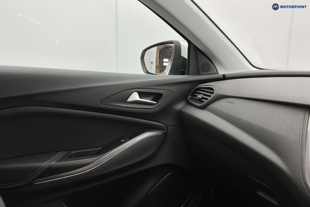 Vauxhall Grandland X Tech Line Nav Manual Petrol SUV - Stock Number (1631605) - 20th supplementary image