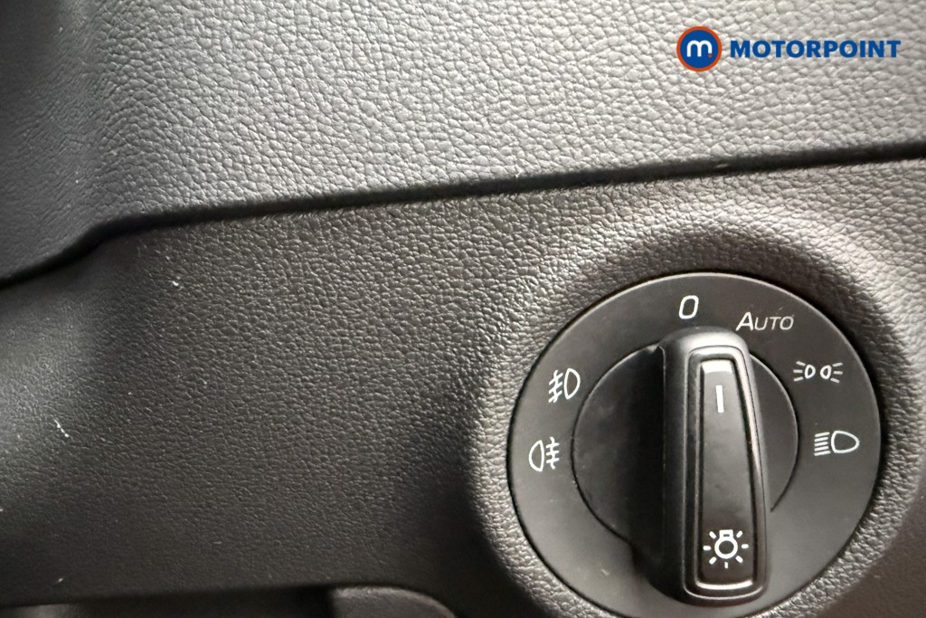 Skoda Karoq Se Technology Manual Petrol SUV - Stock Number (1632632) - 17th supplementary image