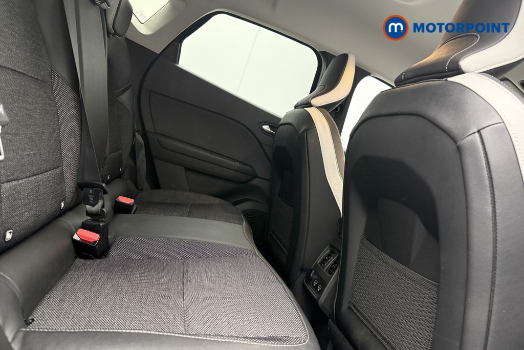 Renault Captur Techno Manual Petrol SUV - Stock Number (1632730) - 9th supplementary image