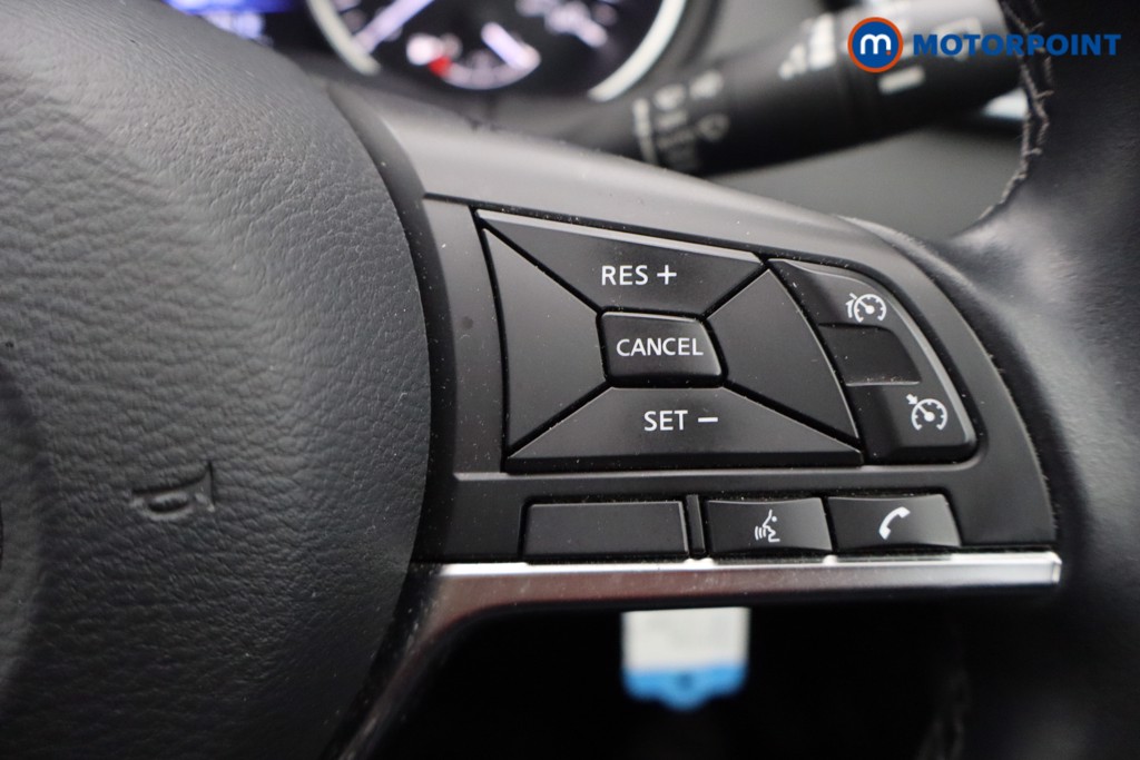 Nissan Qashqai Acenta Premium Automatic Petrol SUV - Stock Number (1632734) - 4th supplementary image