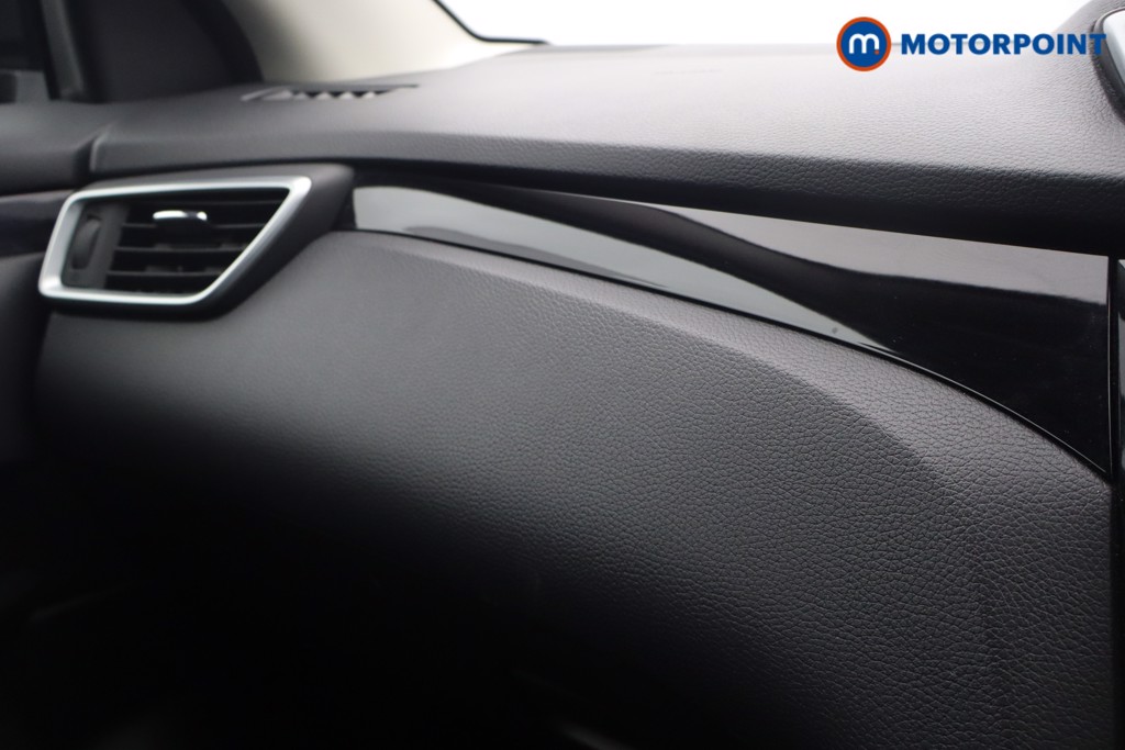 Nissan Qashqai Acenta Premium Automatic Petrol SUV - Stock Number (1632734) - 10th supplementary image