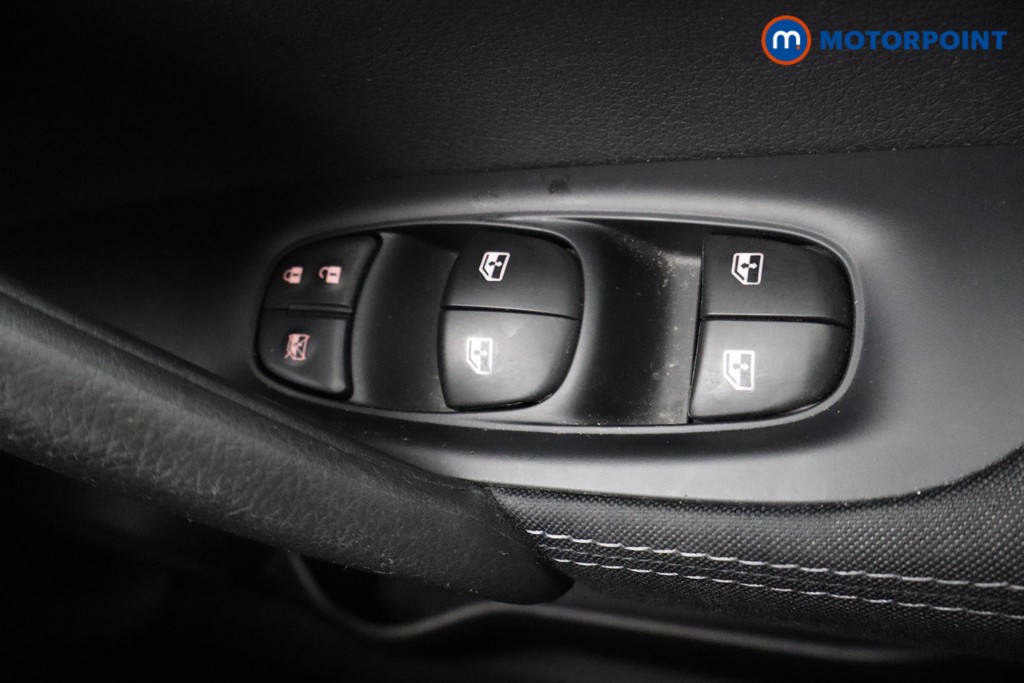 Nissan Qashqai Acenta Premium Automatic Petrol SUV - Stock Number (1632734) - 11th supplementary image