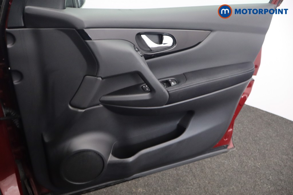 Nissan Qashqai Acenta Premium Automatic Petrol SUV - Stock Number (1632734) - 12th supplementary image
