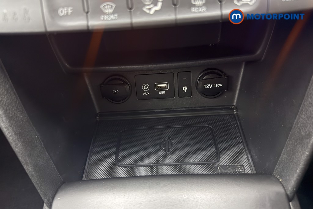 Hyundai Kona Premium Se Manual Petrol SUV - Stock Number (1633429) - 14th supplementary image