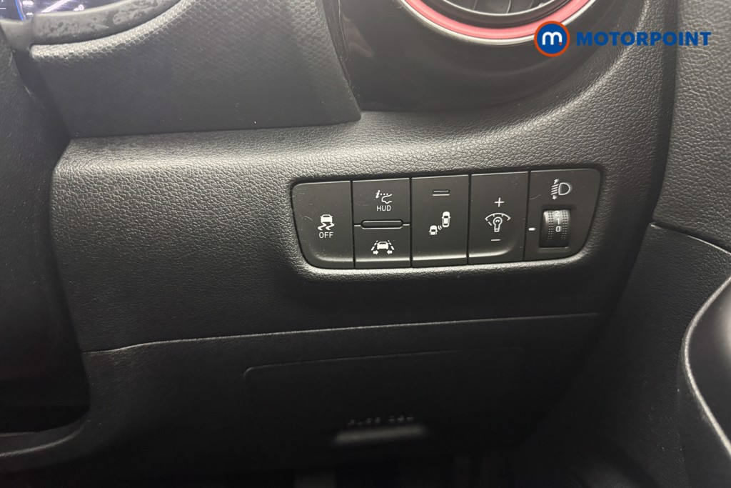 Hyundai Kona Premium Se Manual Petrol SUV - Stock Number (1633429) - 19th supplementary image