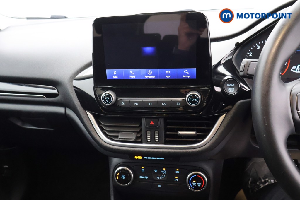 Ford Fiesta Titanium Manual Petrol Hatchback - Stock Number (1633871) - 7th supplementary image