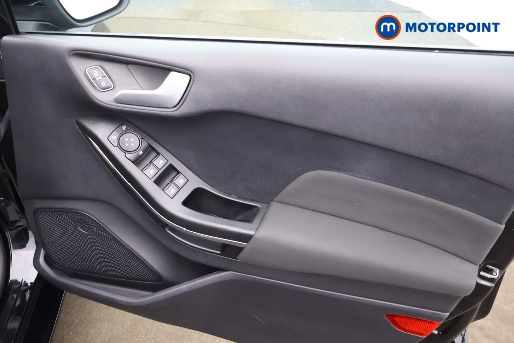 Ford Fiesta Titanium Manual Petrol Hatchback - Stock Number (1633871) - 11th supplementary image