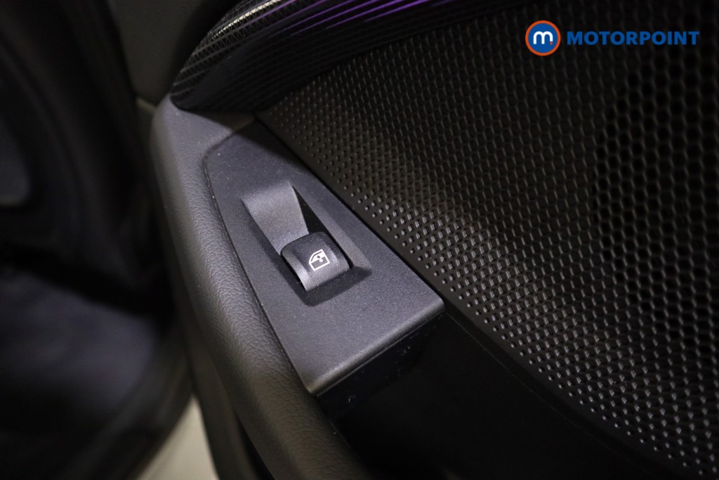 BMW 1 Series Sport Automatic Petrol Hatchback - Stock Number (1634173) - 21st supplementary image