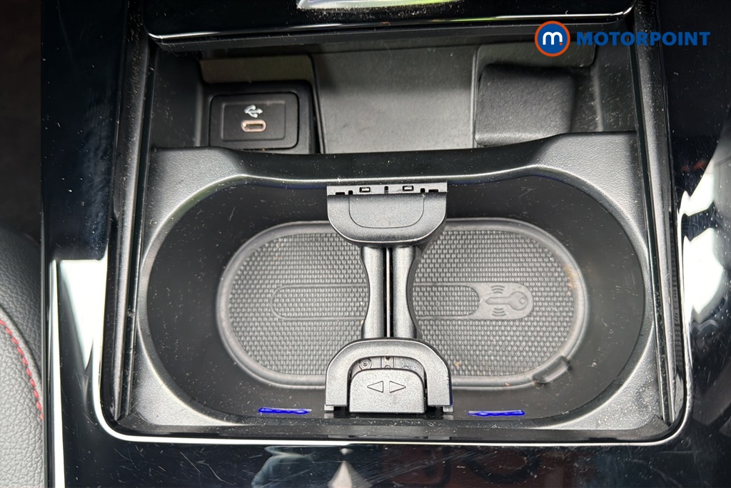 Mercedes-Benz A Class Amg Line Automatic Petrol Hatchback - Stock Number (1634421) - 16th supplementary image