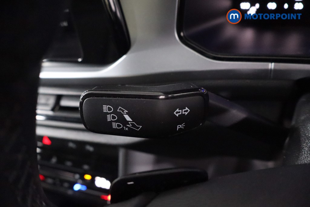 Volkswagen T-Roc Life Automatic Petrol SUV - Stock Number (1634463) - 14th supplementary image