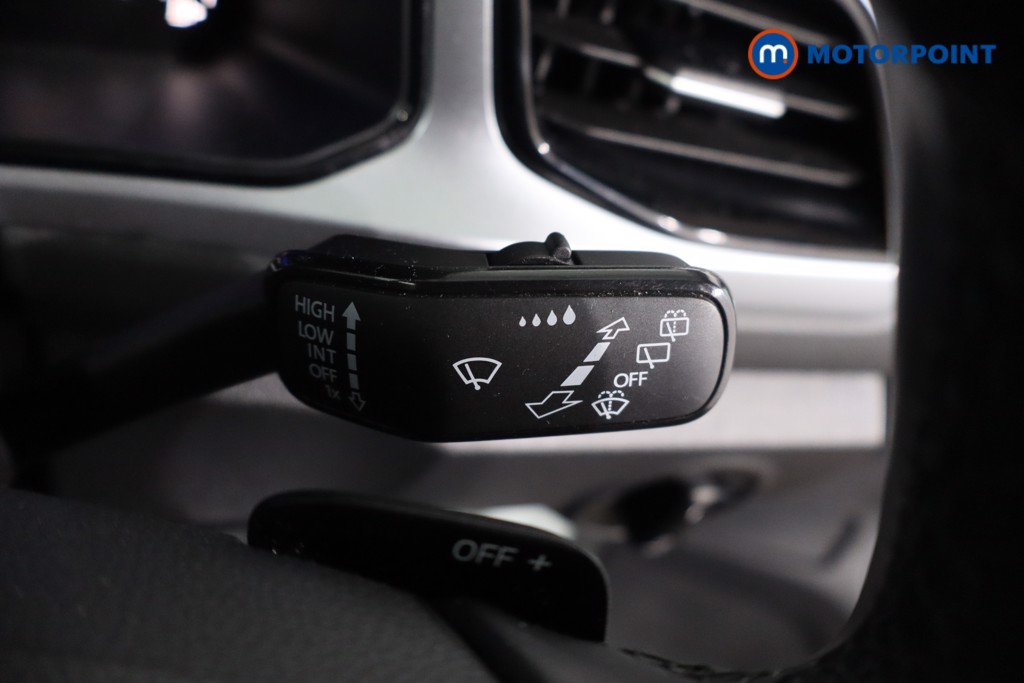 Volkswagen T-Roc Life Automatic Petrol SUV - Stock Number (1634463) - 15th supplementary image