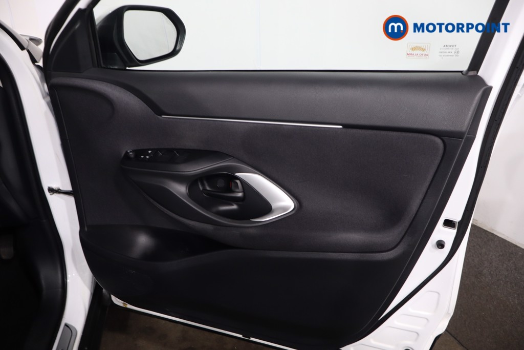 Toyota Yaris Cross Icon Automatic Petrol-Electric Hybrid Estate - Stock Number (1634472) - 26th supplementary image