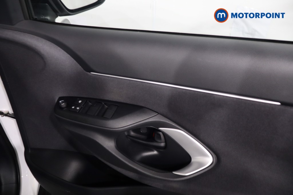 Toyota Yaris Cross Icon Automatic Petrol-Electric Hybrid Estate - Stock Number (1634472) - 27th supplementary image