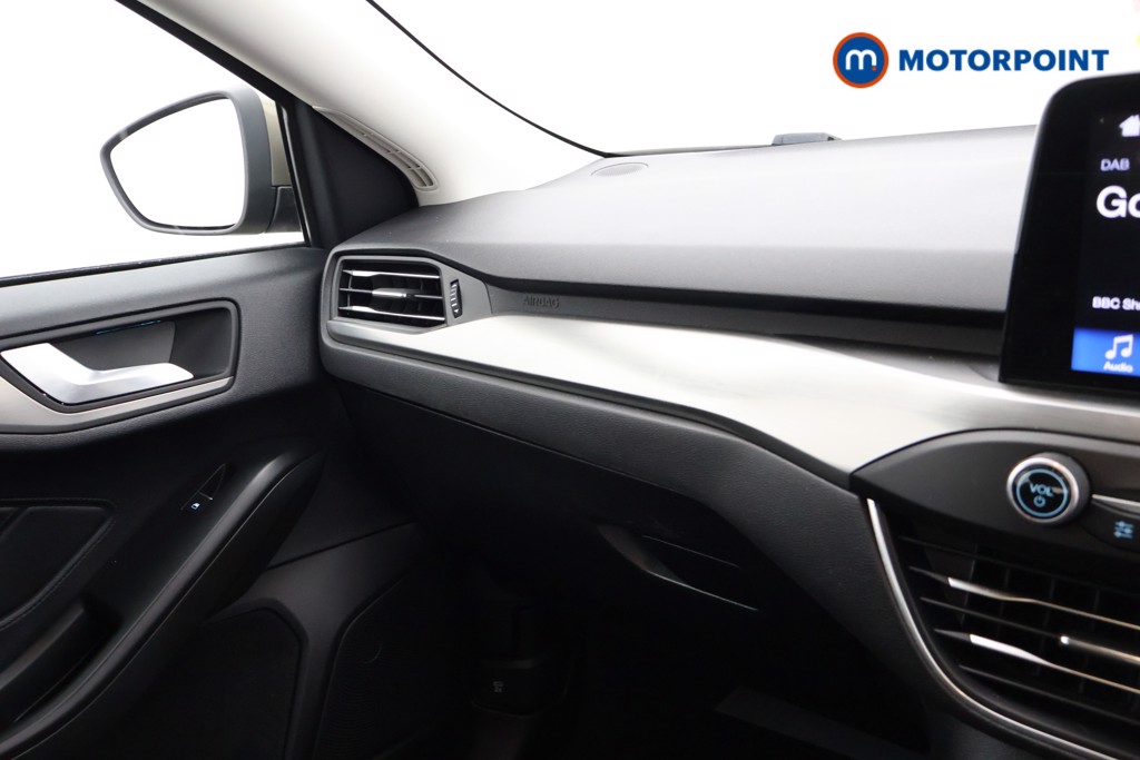 Ford Focus Titanium Automatic Petrol Hatchback - Stock Number (1634474) - 9th supplementary image