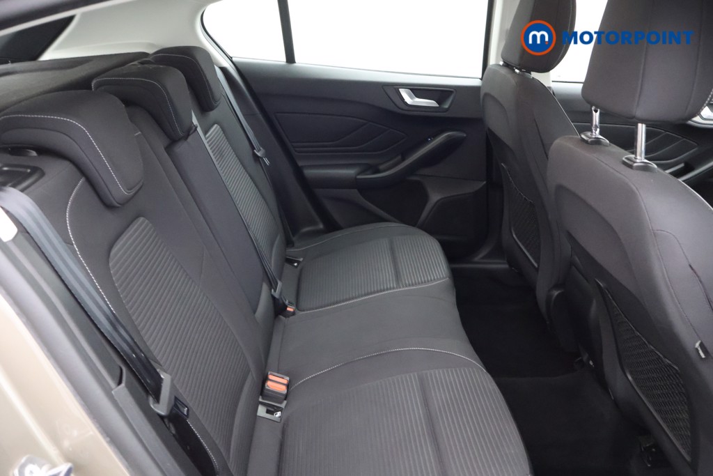Ford Focus Titanium Automatic Petrol Hatchback - Stock Number (1634474) - 14th supplementary image