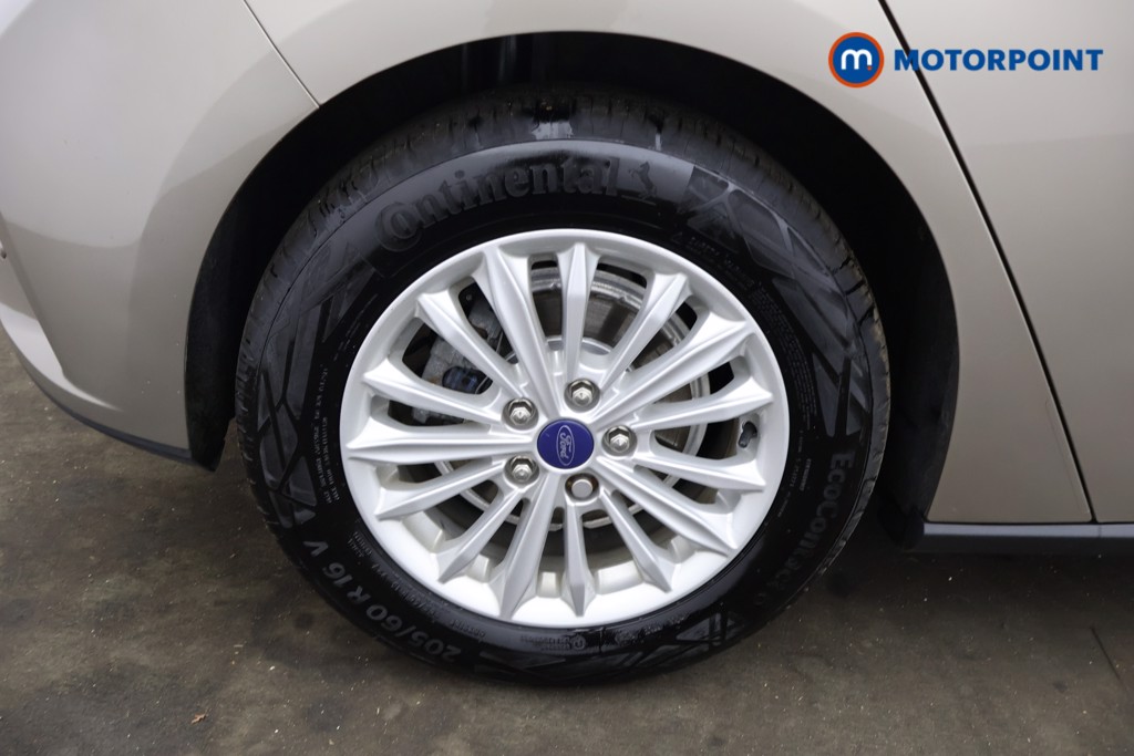 Ford Focus Titanium Automatic Petrol Hatchback - Stock Number (1634474) - 20th supplementary image