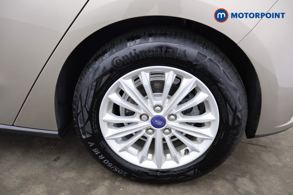 Ford Focus Titanium Automatic Petrol Hatchback - Stock Number (1634474) - 23rd supplementary image