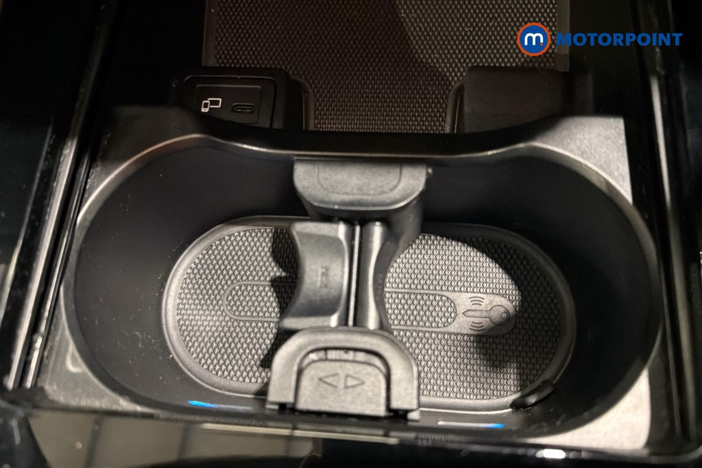 Mercedes-Benz A Class Amg Line Automatic Petrol Plug-In Hybrid Hatchback - Stock Number (1634490) - 16th supplementary image