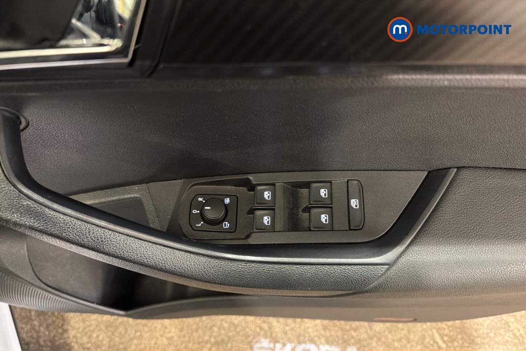 Skoda Karoq Sport Line Automatic Petrol SUV - Stock Number (1634511) - 20th supplementary image