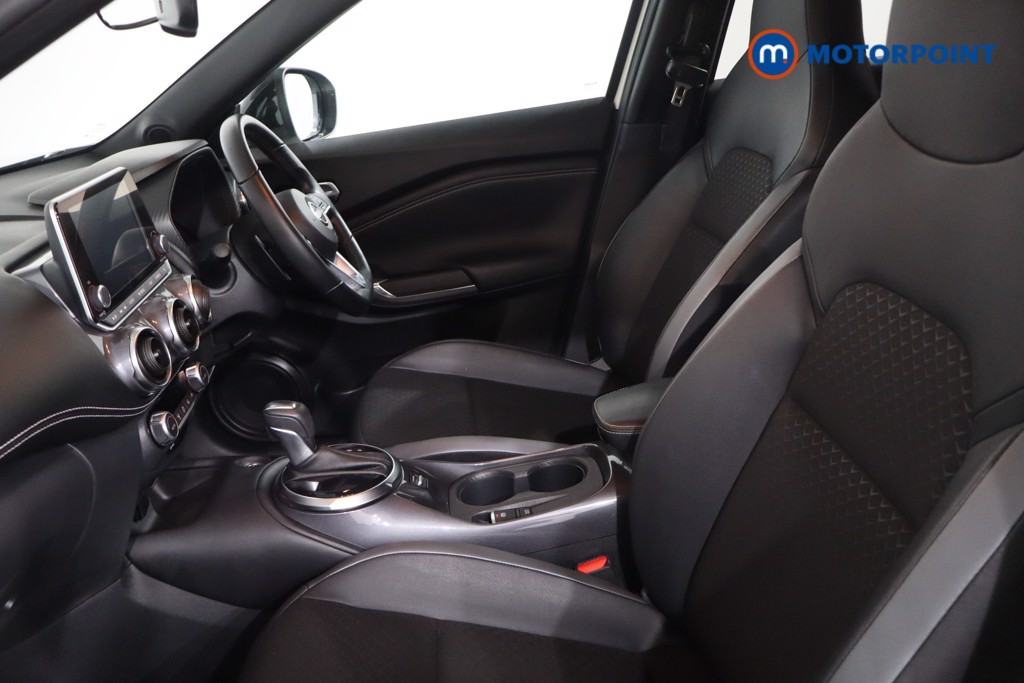 Nissan Juke N-Connecta Automatic Petrol SUV - Stock Number (1634574) - 4th supplementary image