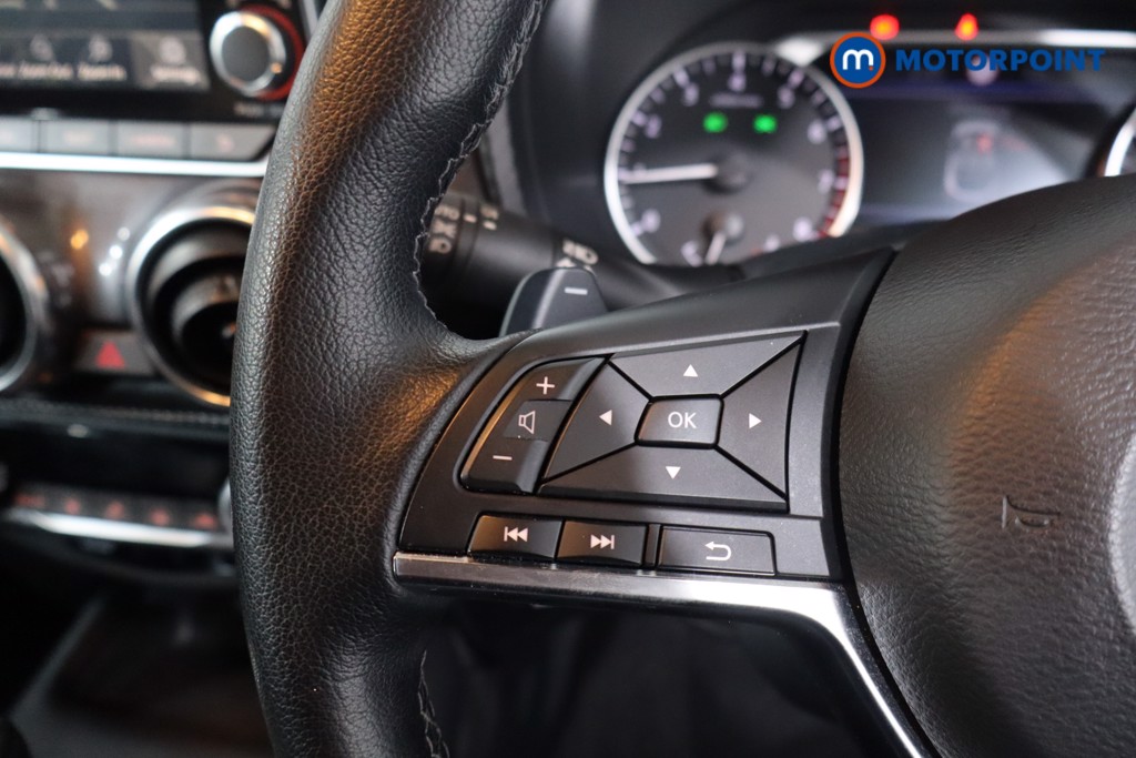 Nissan Juke N-Connecta Automatic Petrol SUV - Stock Number (1634574) - 7th supplementary image