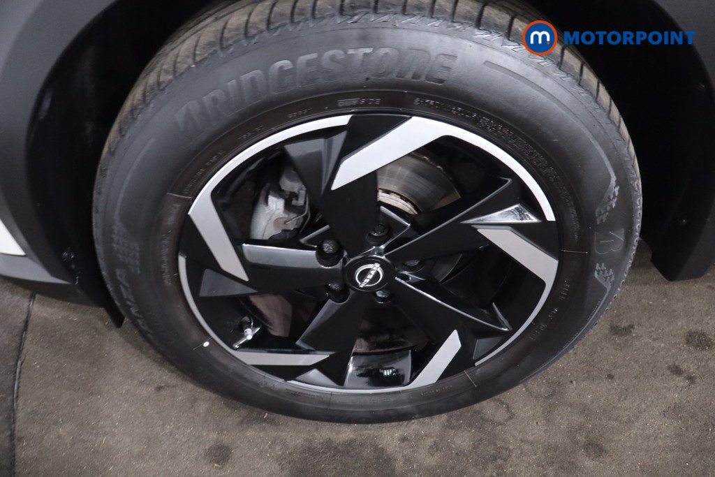 Nissan Juke N-Connecta Automatic Petrol SUV - Stock Number (1634574) - 11th supplementary image