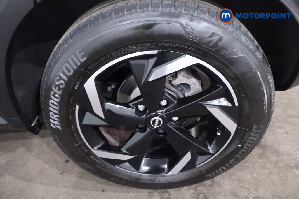 Nissan Juke N-Connecta Automatic Petrol SUV - Stock Number (1634574) - 12th supplementary image