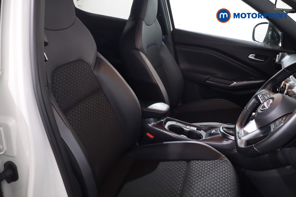 Nissan Juke N-Connecta Automatic Petrol SUV - Stock Number (1634574) - 23rd supplementary image