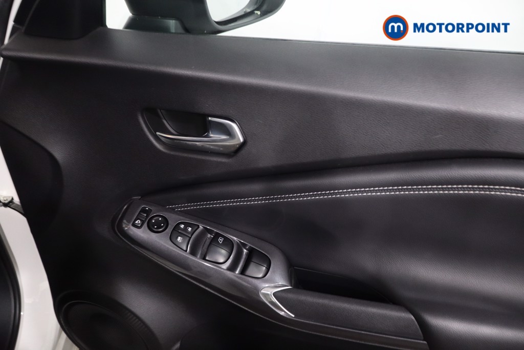 Nissan Juke N-Connecta Automatic Petrol SUV - Stock Number (1634574) - 25th supplementary image