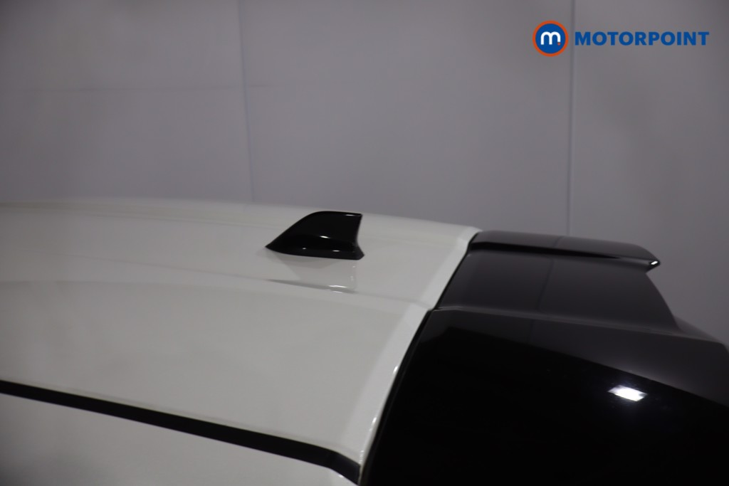 Nissan Juke N-Connecta Automatic Petrol SUV - Stock Number (1634574) - 33rd supplementary image