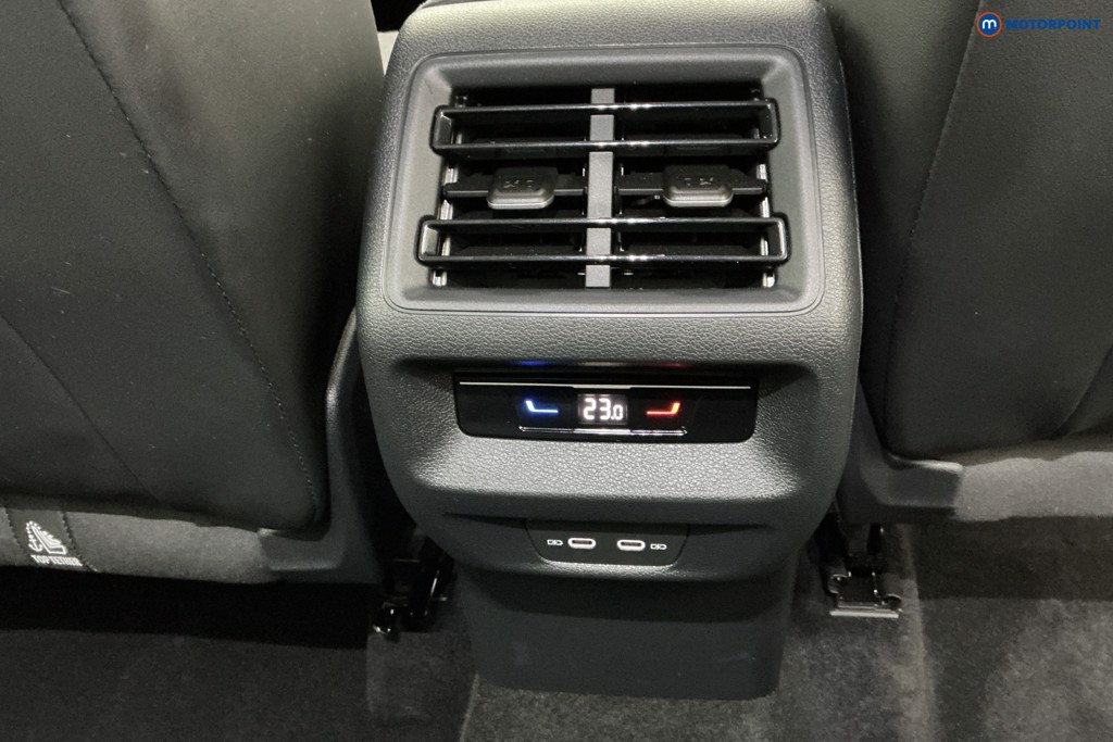 Volkswagen Tiguan Life Automatic Petrol SUV - Stock Number (1634926) - 14th supplementary image