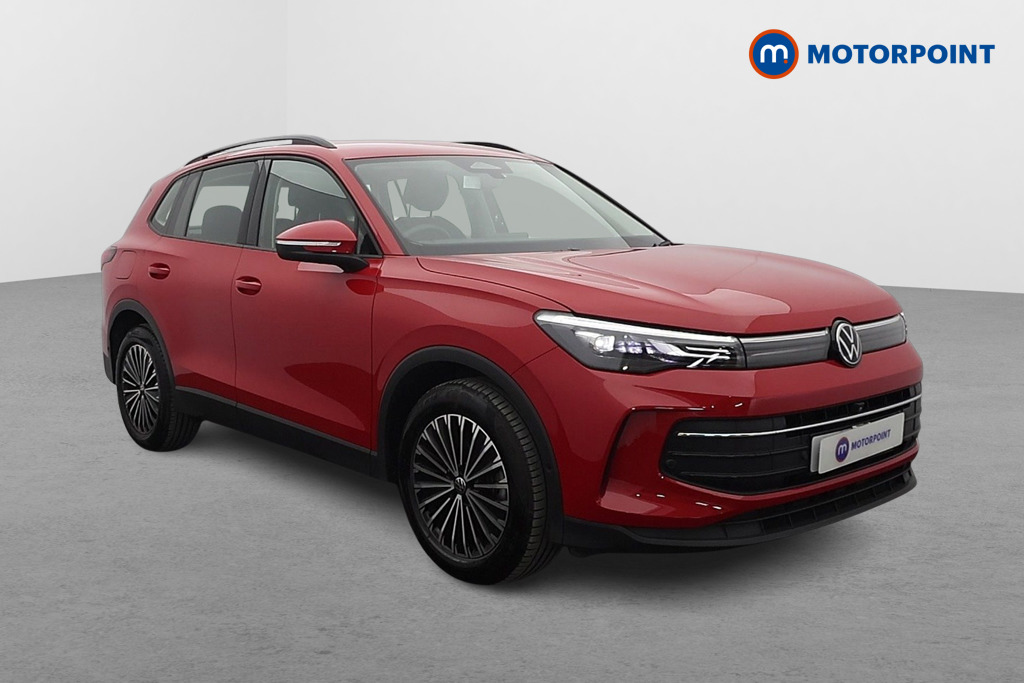 Volkswagen Tiguan Life Automatic Petrol SUV - Stock Number (1634926) - Drivers side front corner