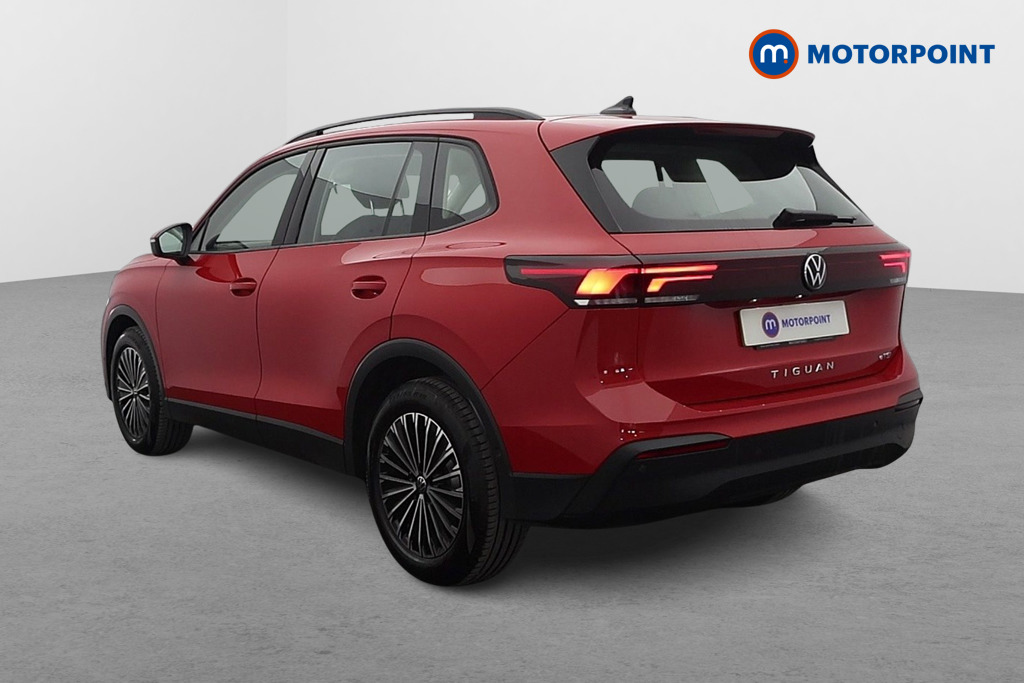 Volkswagen Tiguan Life Automatic Petrol SUV - Stock Number (1634926) - Passenger side rear corner